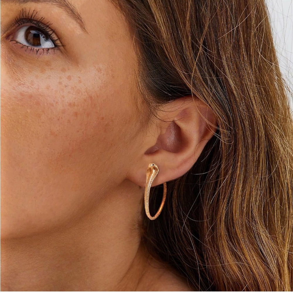 NWT 18k Gold Plated Snake Hoop Earrings